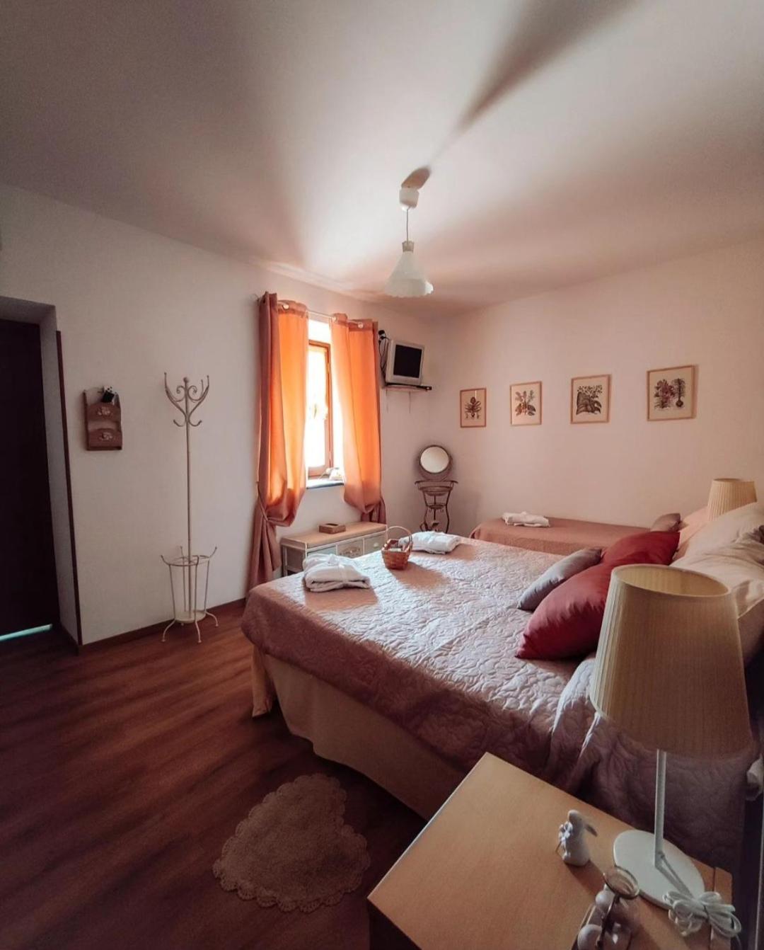 Bed and Breakfast Casale Dei Ricordi Arce Exterior foto